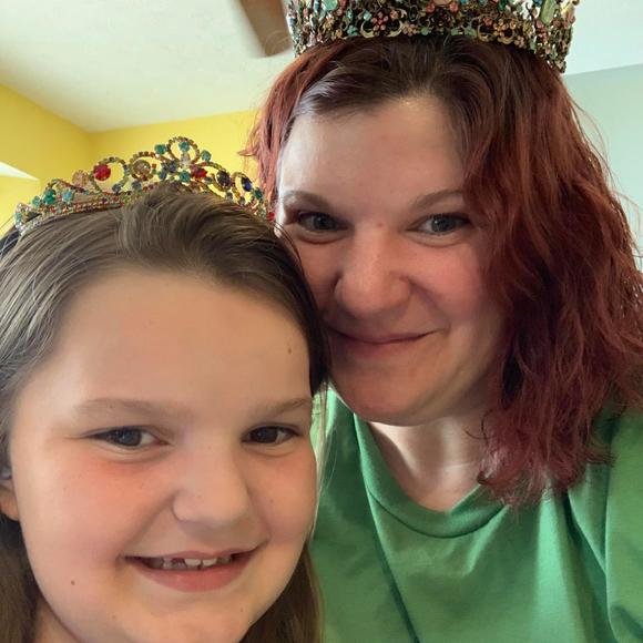 Meet your Posher, Crystal - Picture 1 of 1